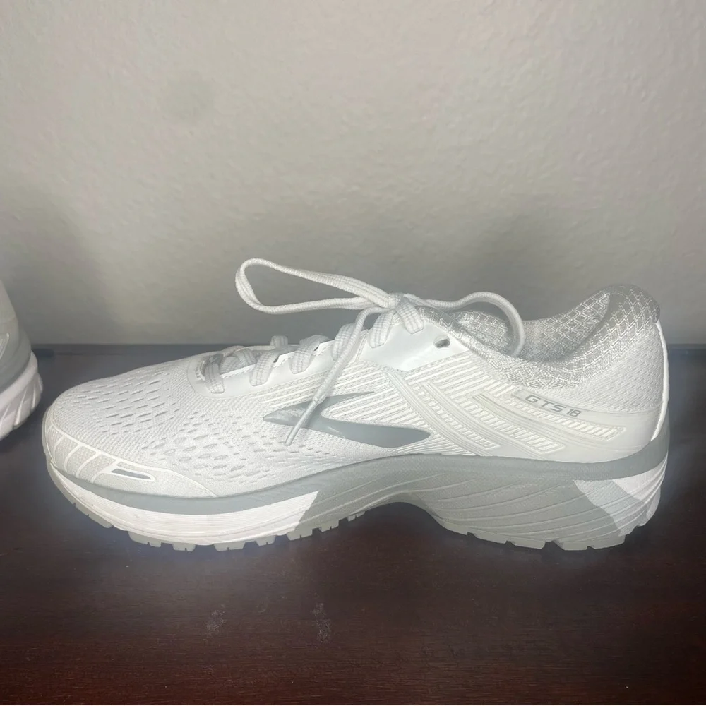Brooks Adrenaline GTS 18 White Sneaker Size 9 - Picture 10 of 15
